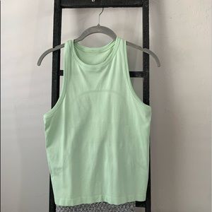 Lululemon swiftly tech high neck tank 2.0 race length size 6, creamy mint